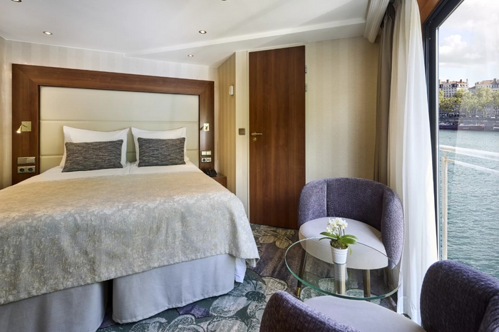 Photo of cabin: Diamond Deck- Superior Suite (Upper)