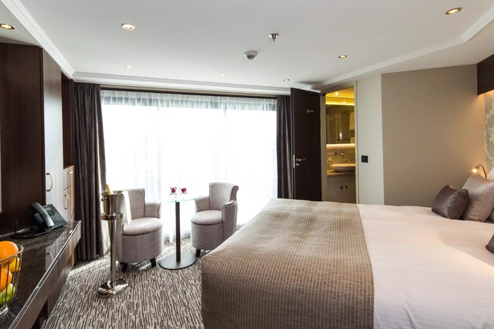 Photo of cabin: Diamond Deck (Upper) - Superior Suite