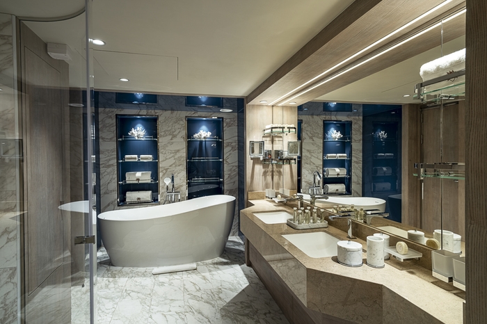 Photo of cabin: MSC Yacht Club Royal suite with whirlpool bath