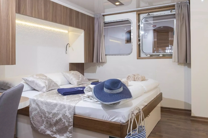 Photo of cabin: Main Deck Cabin