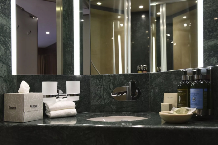 Photo of cabin: Middle Deck - Standard Stern