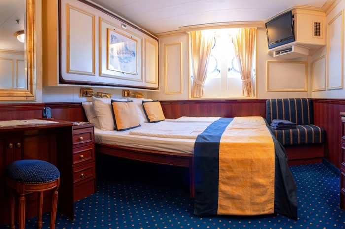 Photo of cabin: Category 3 - Commodore Deck