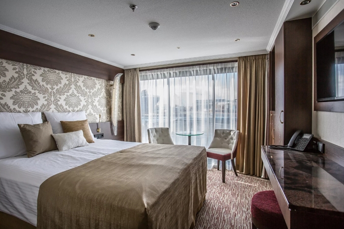 Photo of cabin: Suite - Diamond Deck