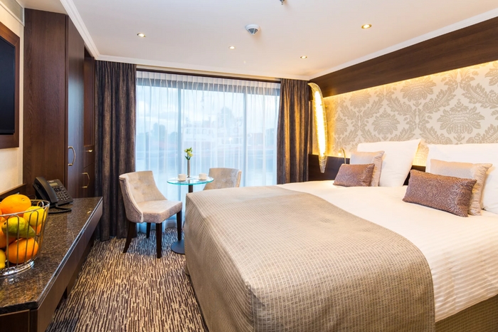 Photo of cabin: Diamond Deck Suite (Upper)