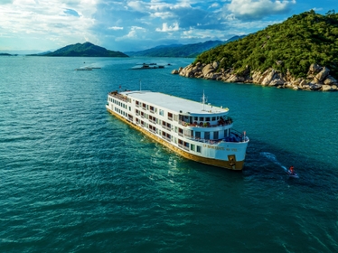 Riviera Travel RV La Marguerite