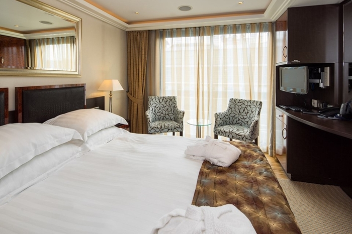 Photo of cabin: French Balcony