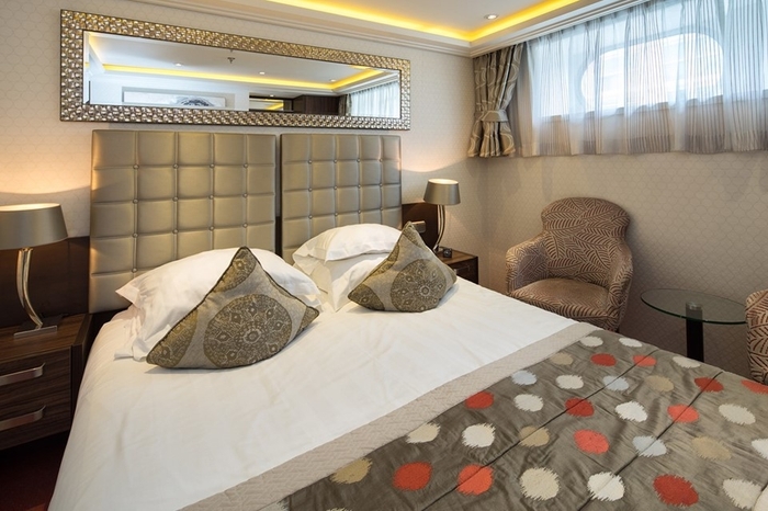 Photo of cabin: Fixed Window