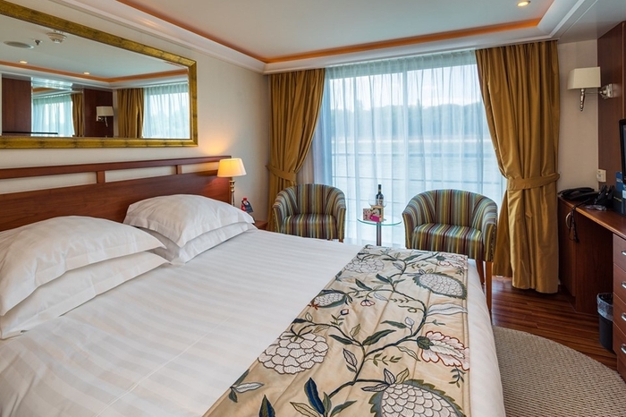 Photo of cabin: French Balcony