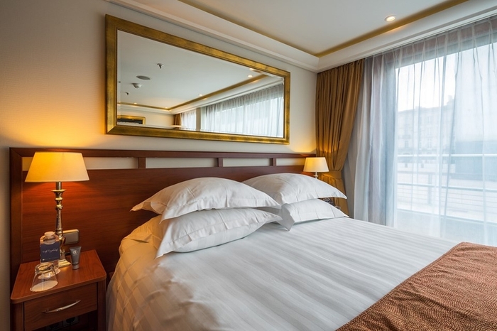 Photo of cabin: French Balcony