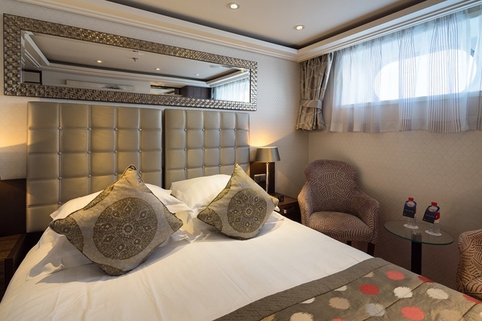 Photo of cabin: Fixed Window