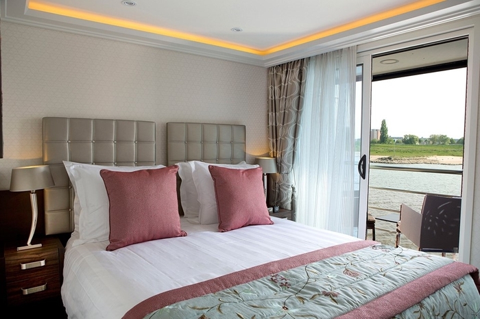 Photo of cabin: Twin Balcony