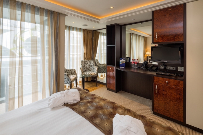 Photo of cabin: Twin Balcony