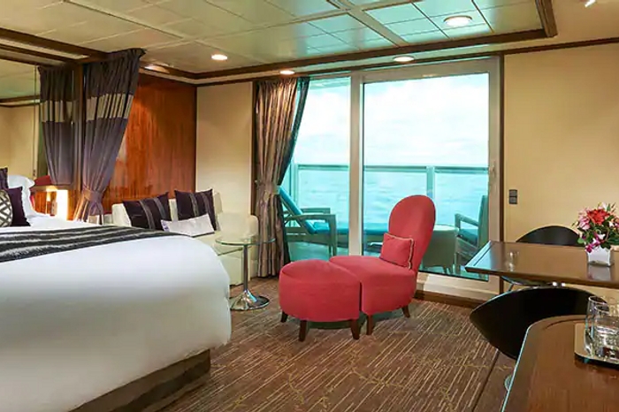 Photo of cabin: Aft-Facing Penthouse with Large Balcony