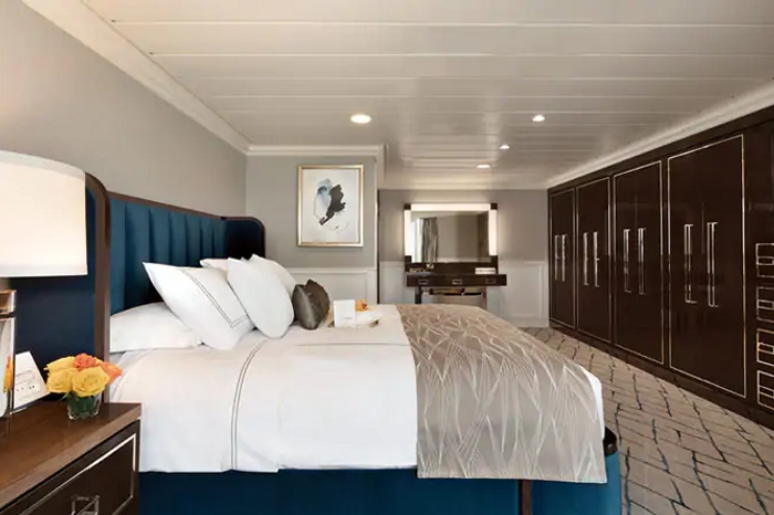 Photo of cabin: Owners Suite