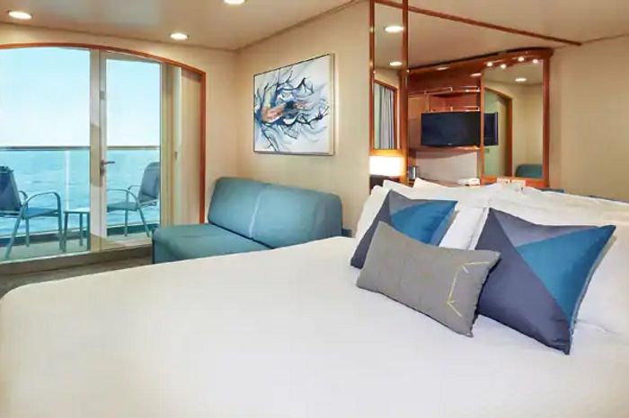 Photo of cabin: Aft-Facing Balcony