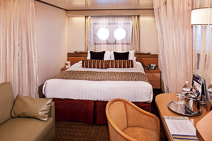 Photo of cabin: Large Ocean view Stateroom (Porthole View)