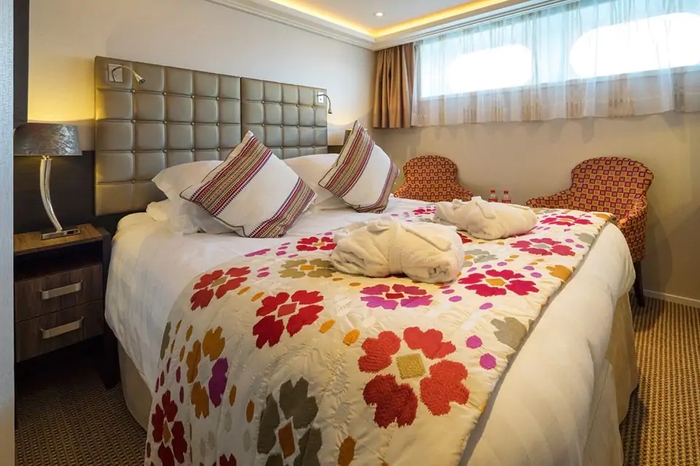 Photo of cabin: Fixed Window