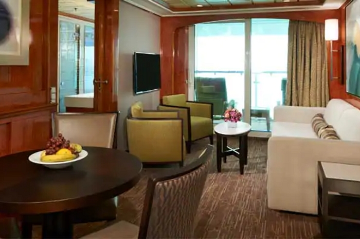 Photo of cabin: 2-Bedroom Deluxe Family Suite with Balcony