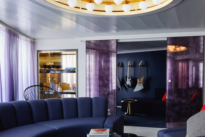 Photo of cabin: Massive Suite