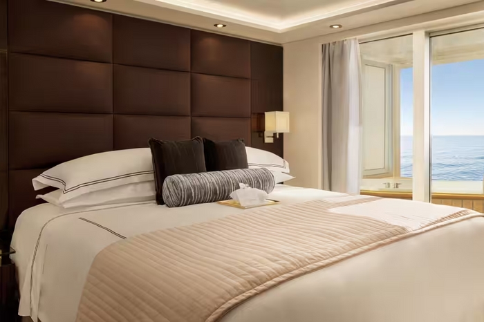 Photo of cabin: Oceania Suite