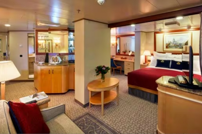 Photo of cabin: Penthouse Suite