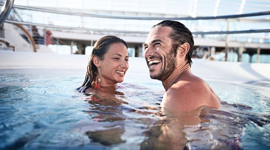 Freshwater Pools & Hot Tubs