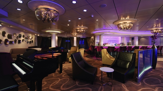 Shaker's Cocktail Bar