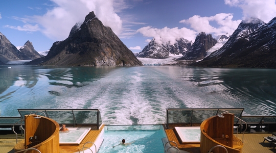 Outdoor Infinity Pool & Whirlpools
