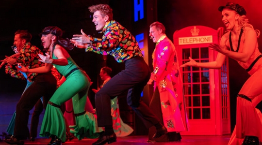 Neptune Lounge & Balcony