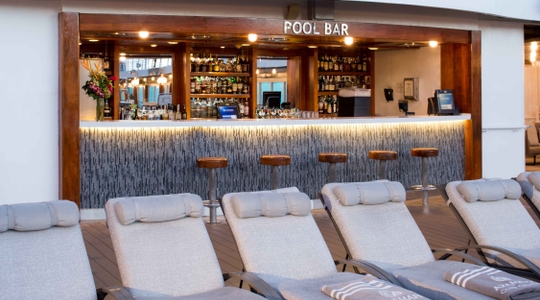 Pool Bar